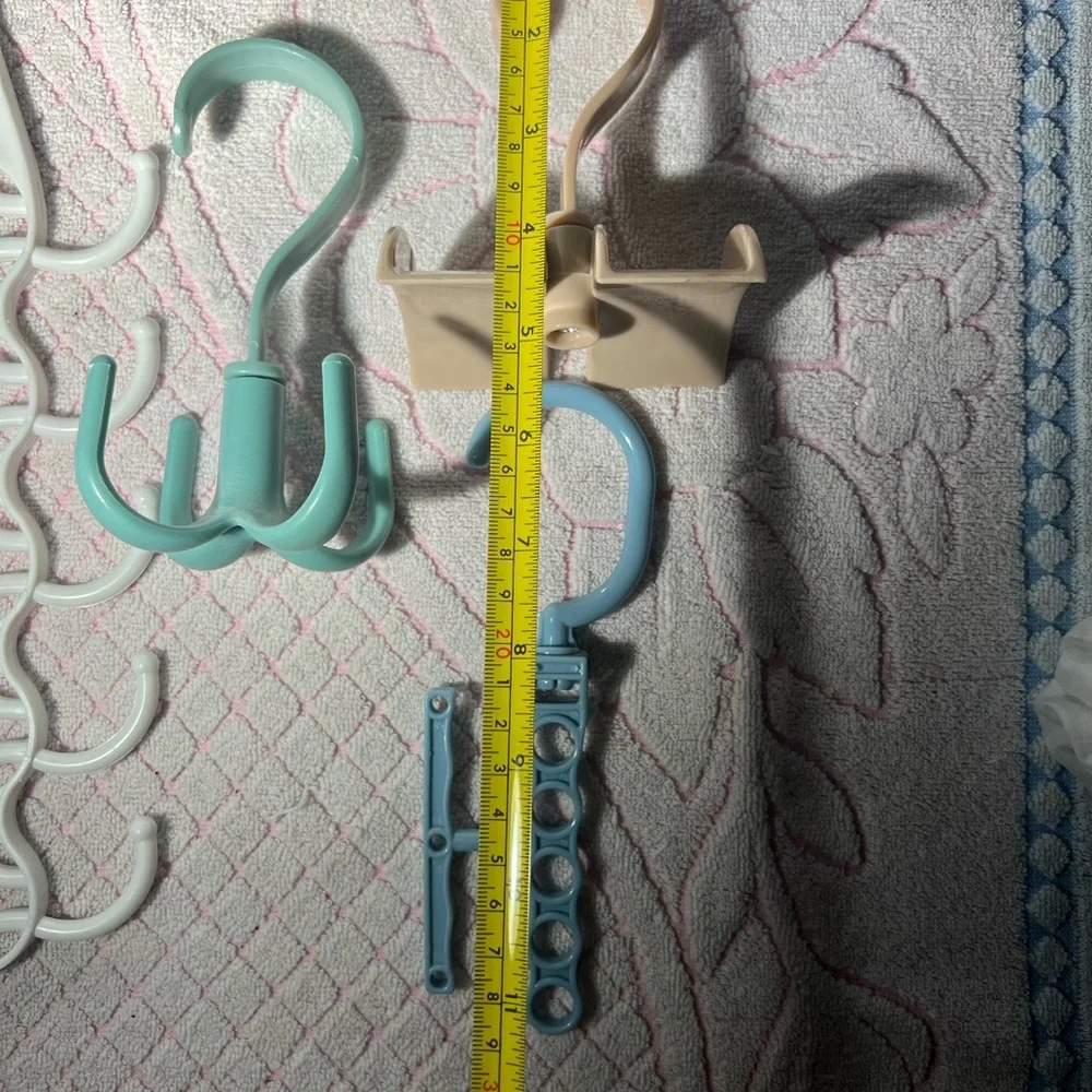 Lot Of 4 Space Saving Hangers Closet Organiser